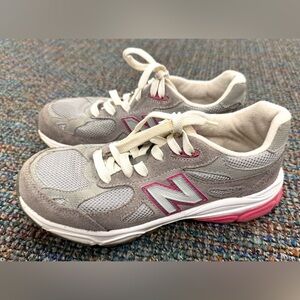 New Balance Girls’ Gray and Pink Sneakers